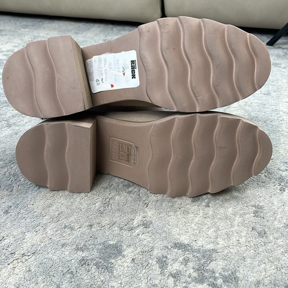 Dolce Vita Martey H2O Waterproof Bootie Taupe Cream Beige Suede Sz 7.5 - Picture 9 of 14